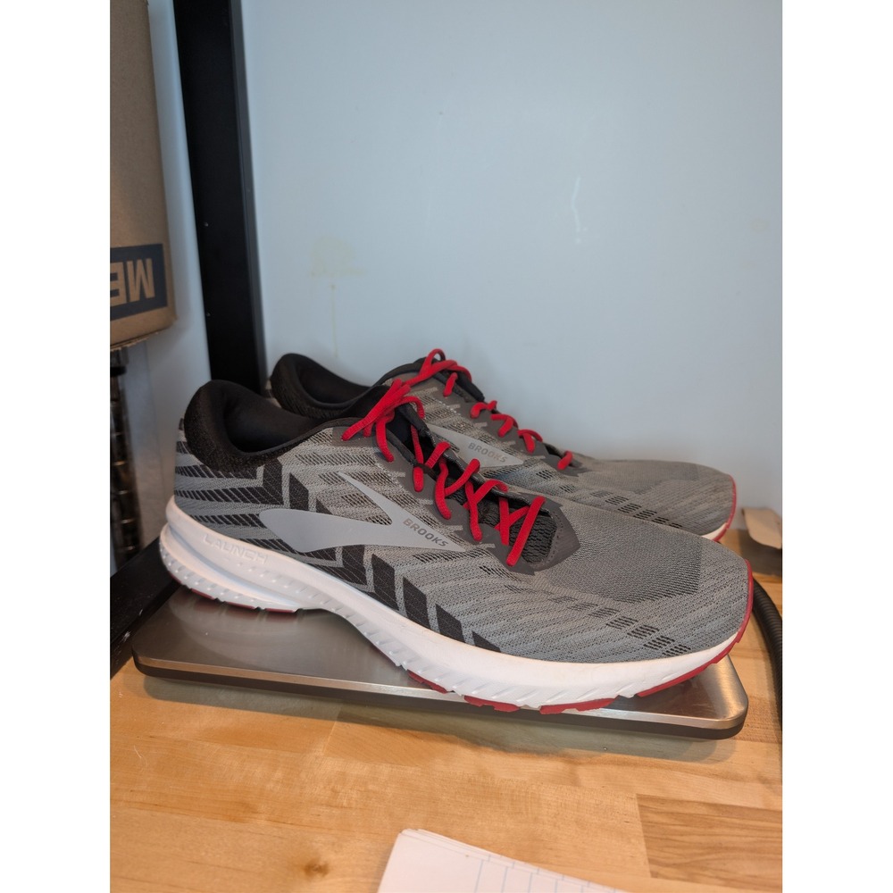 Brooks Launch 6 Mens Running Shoes Grey‎ Black Red 1102971D071 Size 12.5 Rack